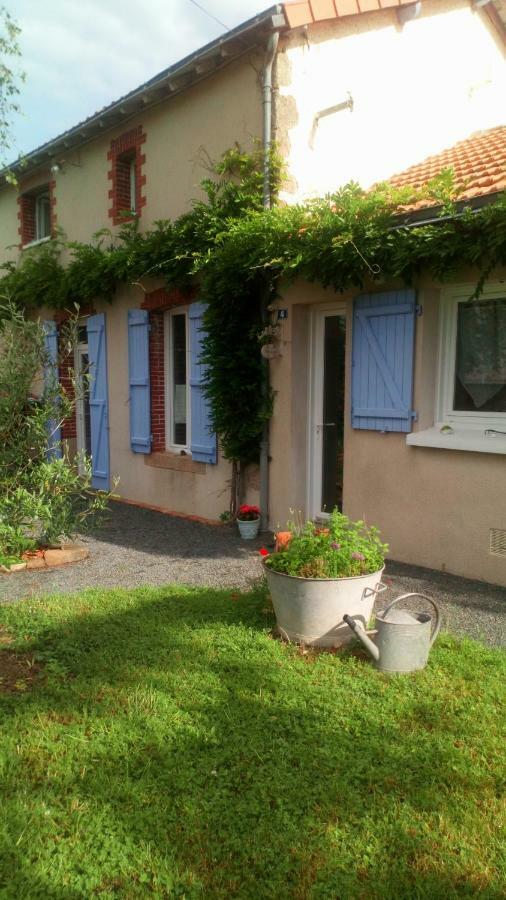 Gite Sevremoine Bois Buteau Montfaucon-Montigne Exterior foto